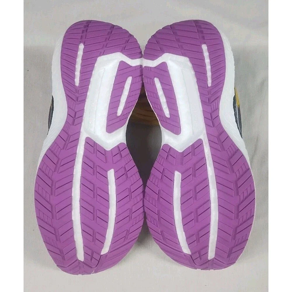 Saucony Triumph 19 Womens Running Shoes Size 5 NEW In Box with Extra Laces